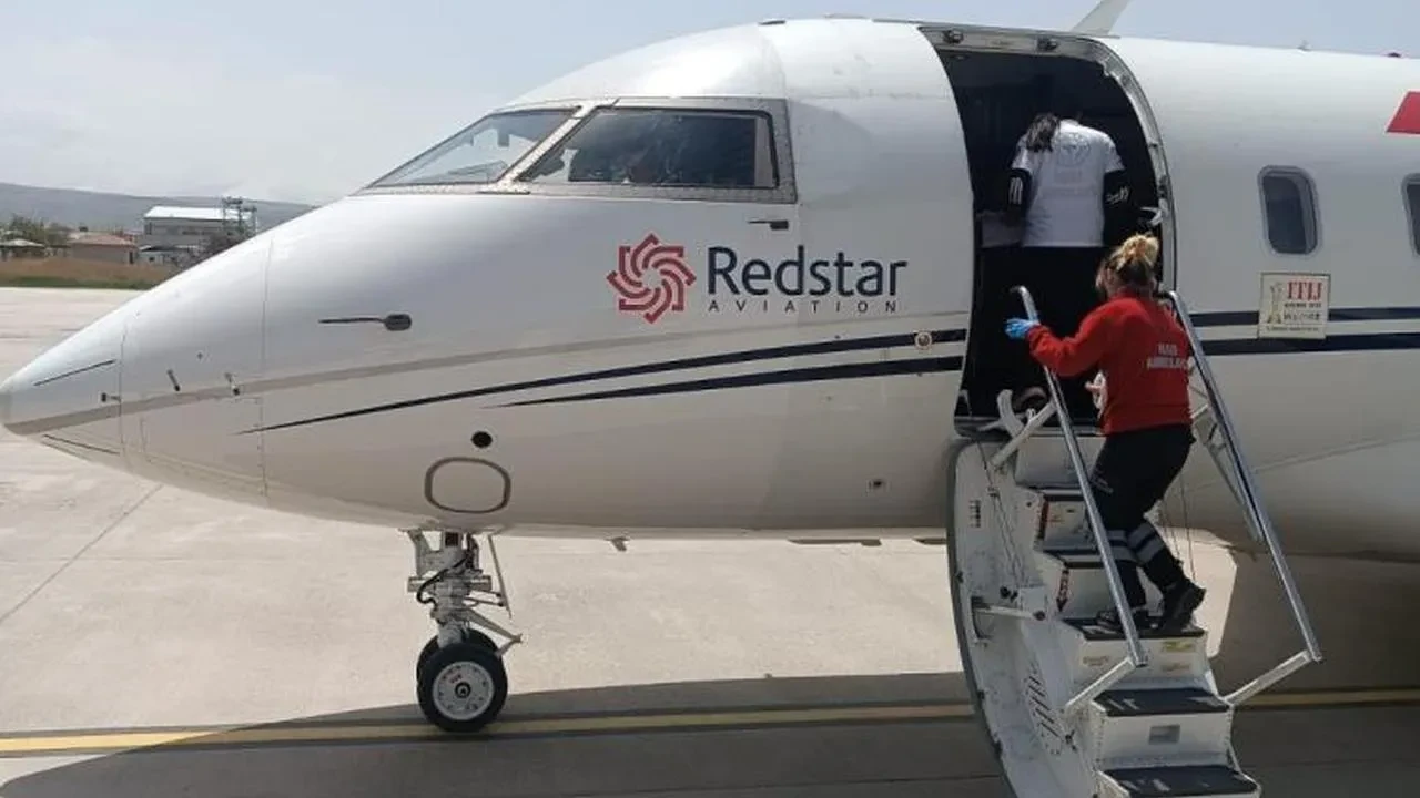 Bakanlık devreye girdi: Doğuştan kalp yetmezliği olan bebek acil uçak ambulansla İstanbul'a sevk edildi