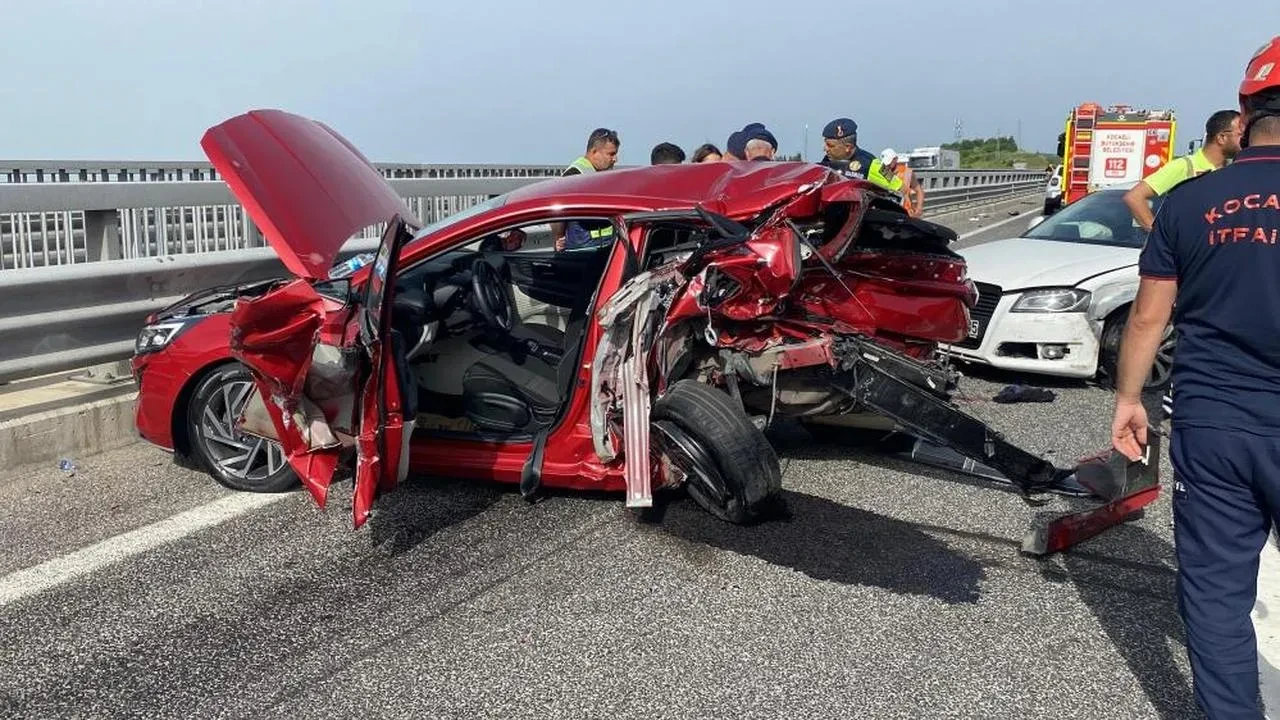Kuzey Marmara Otoyolu'nda zincirleme kaza: 5 yaralı