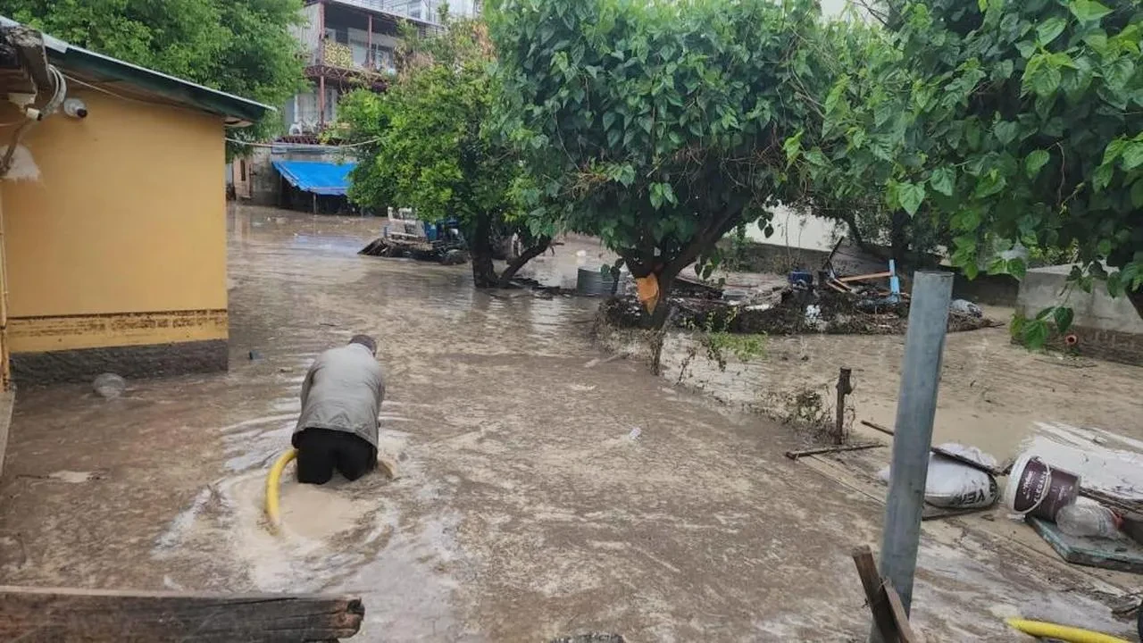 Osmaniye’de sağanak hayatı felç etti: Su taşkınları meydana geldi
