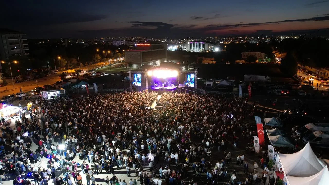 Tuğçe Kandemir ile Nilüfer Karadeniz Festivali başladı