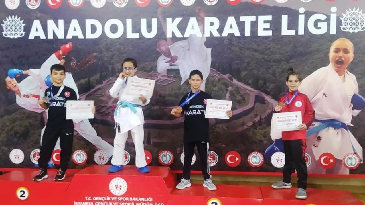 Körfez genç karatecileri, Anadolu Karate Ligi'nde 11 madalya ile gururlandırdı