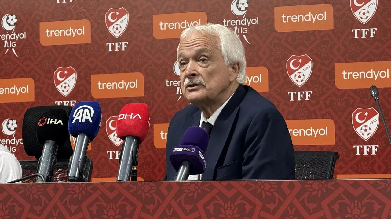 Fatih Karagümrük Süper Lig şampiyonluğunu kutluyor