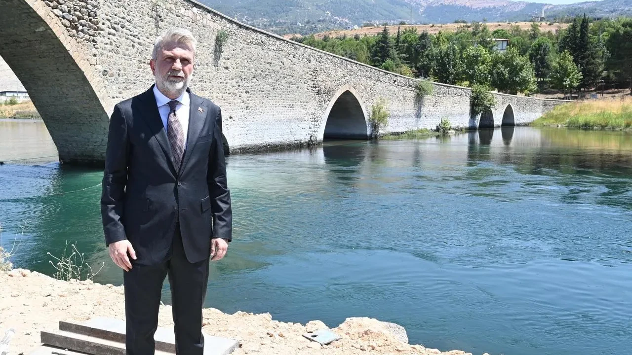 Tarihi Ceyhan Köprüsü Kahramanmaraşta yeniden hayat buluyor