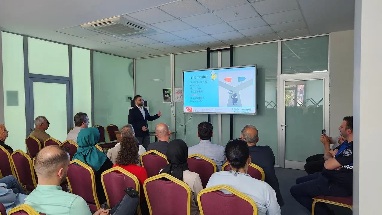 Başiskele Belediyesi personeli etik eğitiminde buluştu