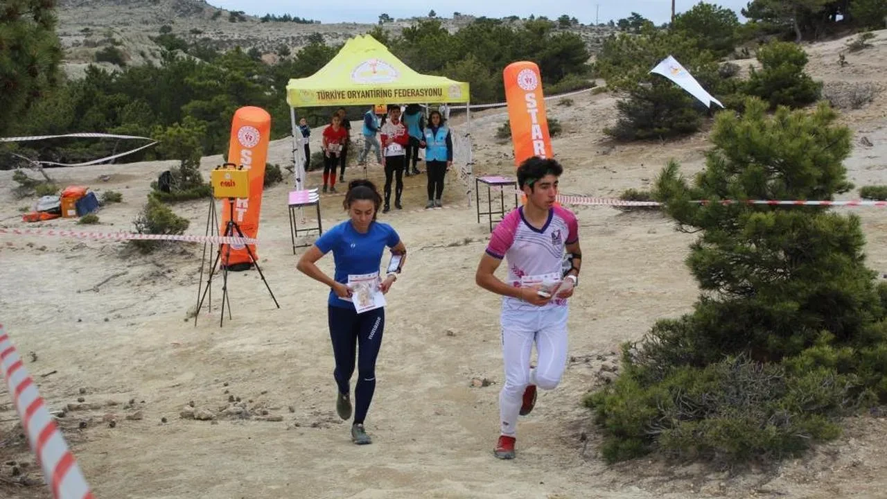 Oryantiring seçmelerinde nefes kesen rekabet: Afyonkarahisar'da Türkiye Oryantiring milli takımı seçmeleri tamamlandı
