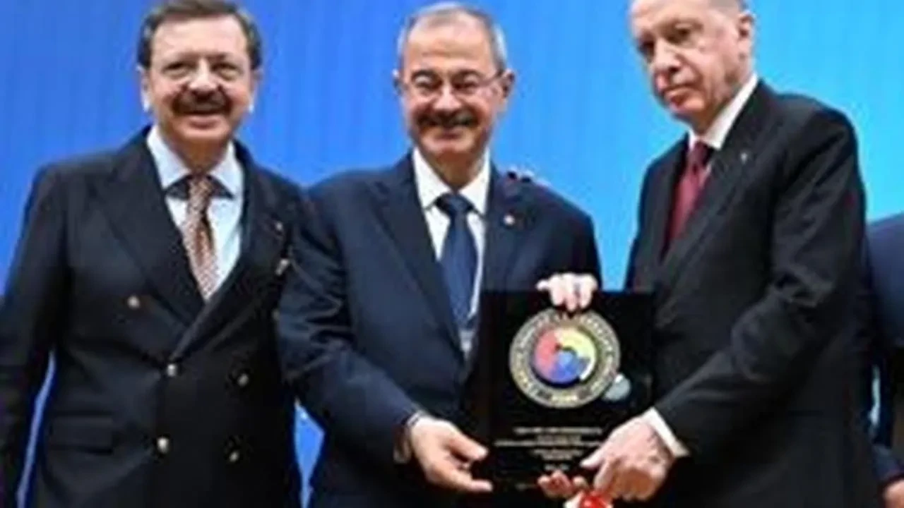 GSO, TOBB delegelerine hizmet şeref belgesi verdi: İş dünyasının sorunları masaya yatırıldı