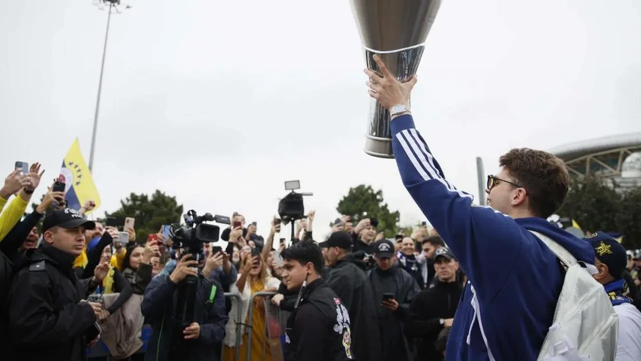 Euroleague şampiyonu Fenerbahçe büyük coşkuyla İstanbul'a döndü