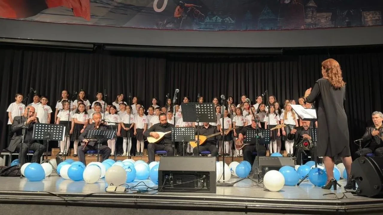 TRT Erzurum Radyosu Çocuk Korosu'ndan muhteşem konser