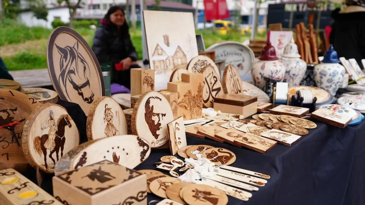 Anneler Günü'ne özel: Düzce'de Sanat Sokağı ziyarete açıldı