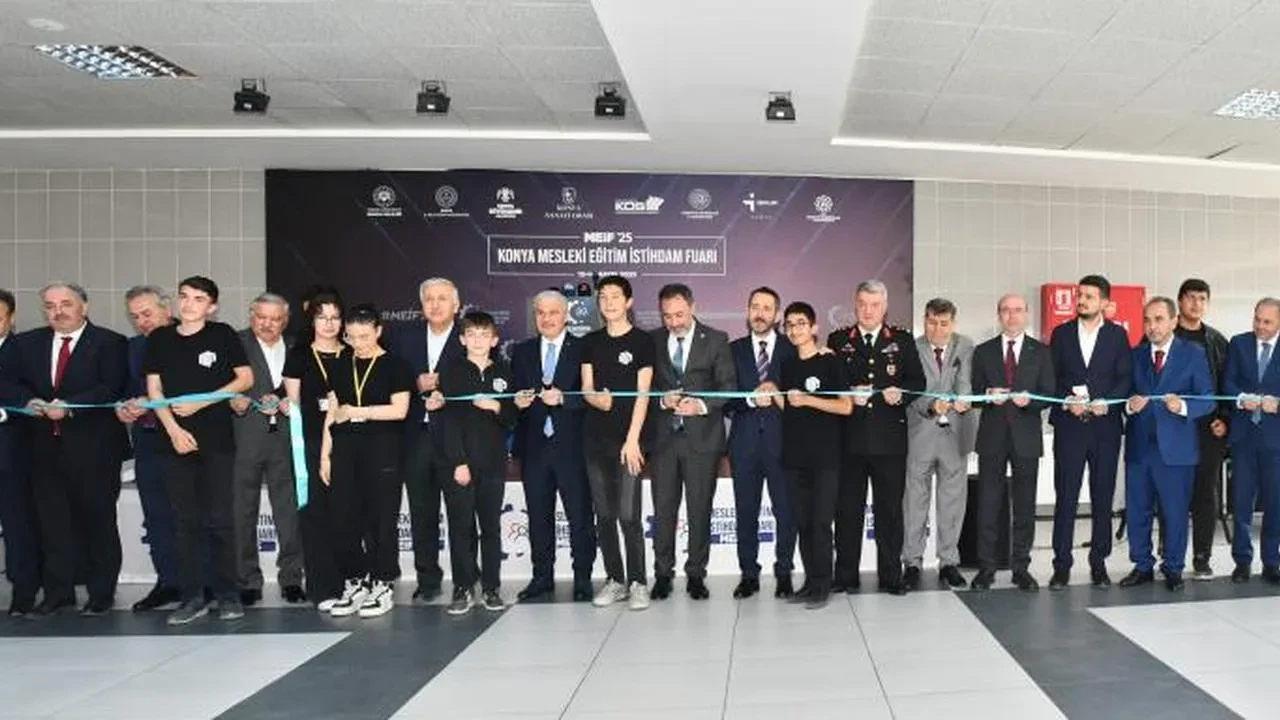 Konya'da istihdam rüzgarı: Mesleki eğitim fuarı başladı