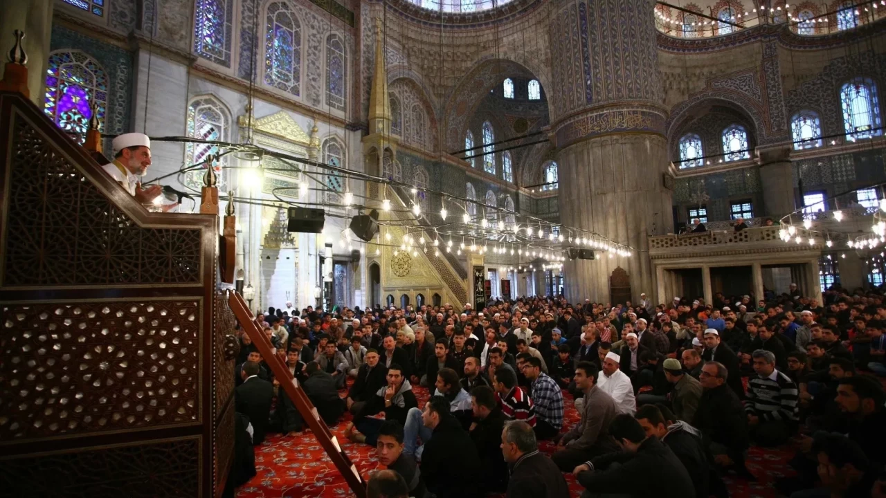 Diyanet hutbesi fırtınası: Zina ve LGBT tartışması patlak verdi