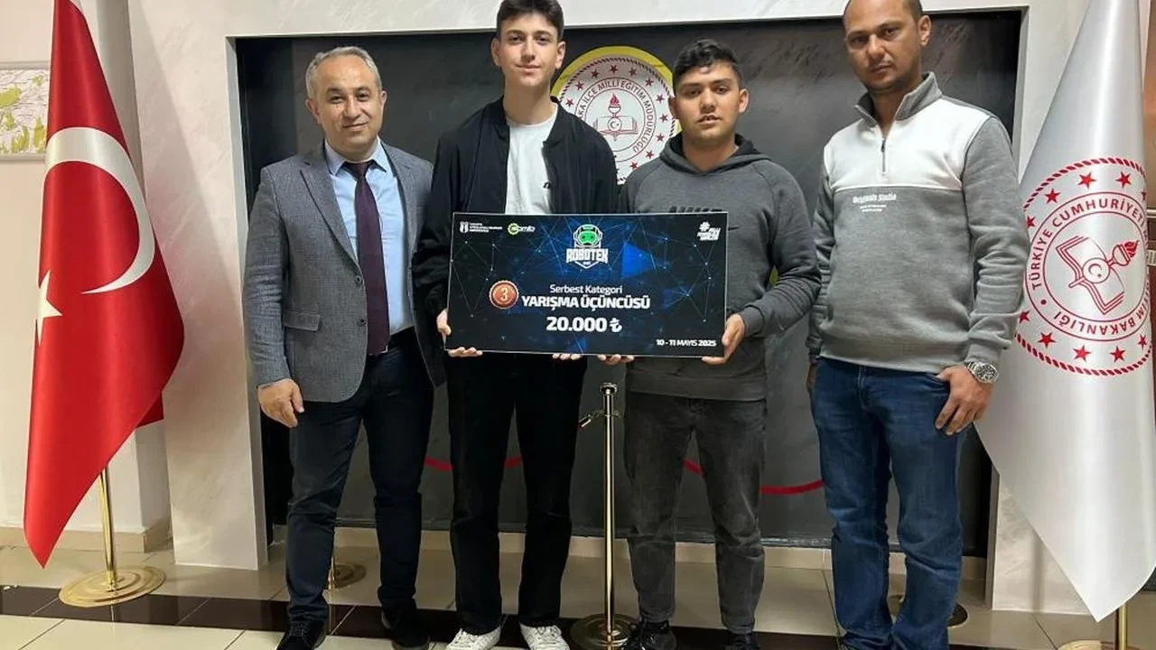 Şehit Serhat Bal MTAL’den Türkiye üçüncülüğü: Serhat robotu ile büyük başarı