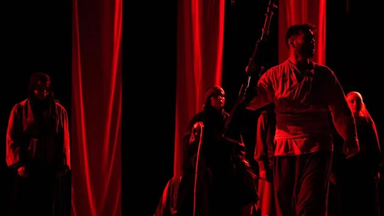 Erzincan Üniversitesi öğrencileri Töre oyununu sahneledi