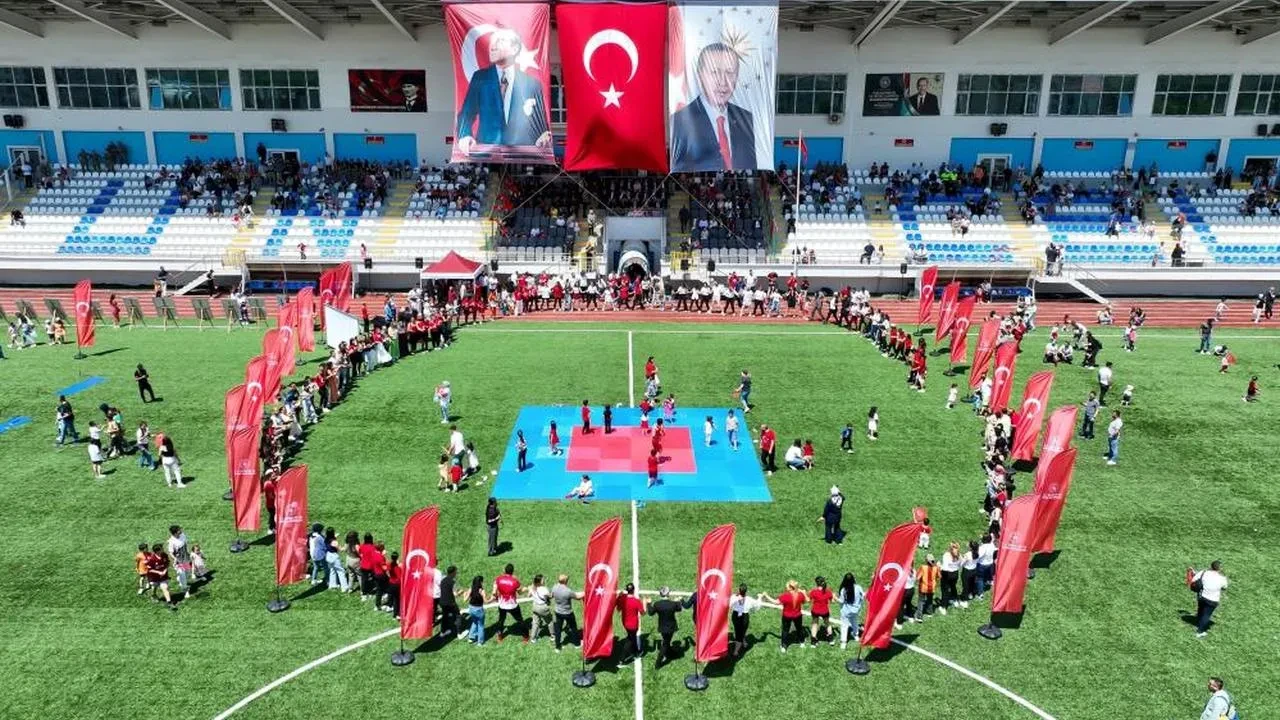 Tunceli'de 19 Mayıs coşkusu! Törenlerden renkli görüntüler ve detaylar...