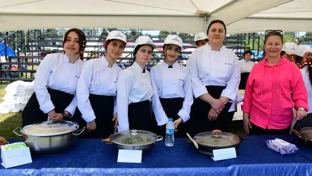 Sakarlı Hıdırellez Festivali'nde yöresel lezzetler yarıştı