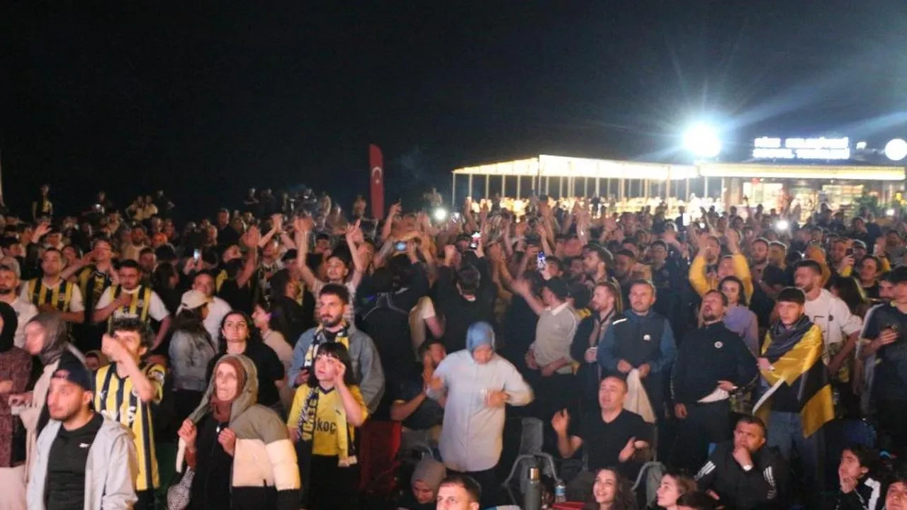 Fenerbahçe'nin Euroleague şampiyonluğu Rize'de coşkuyla kutlandı