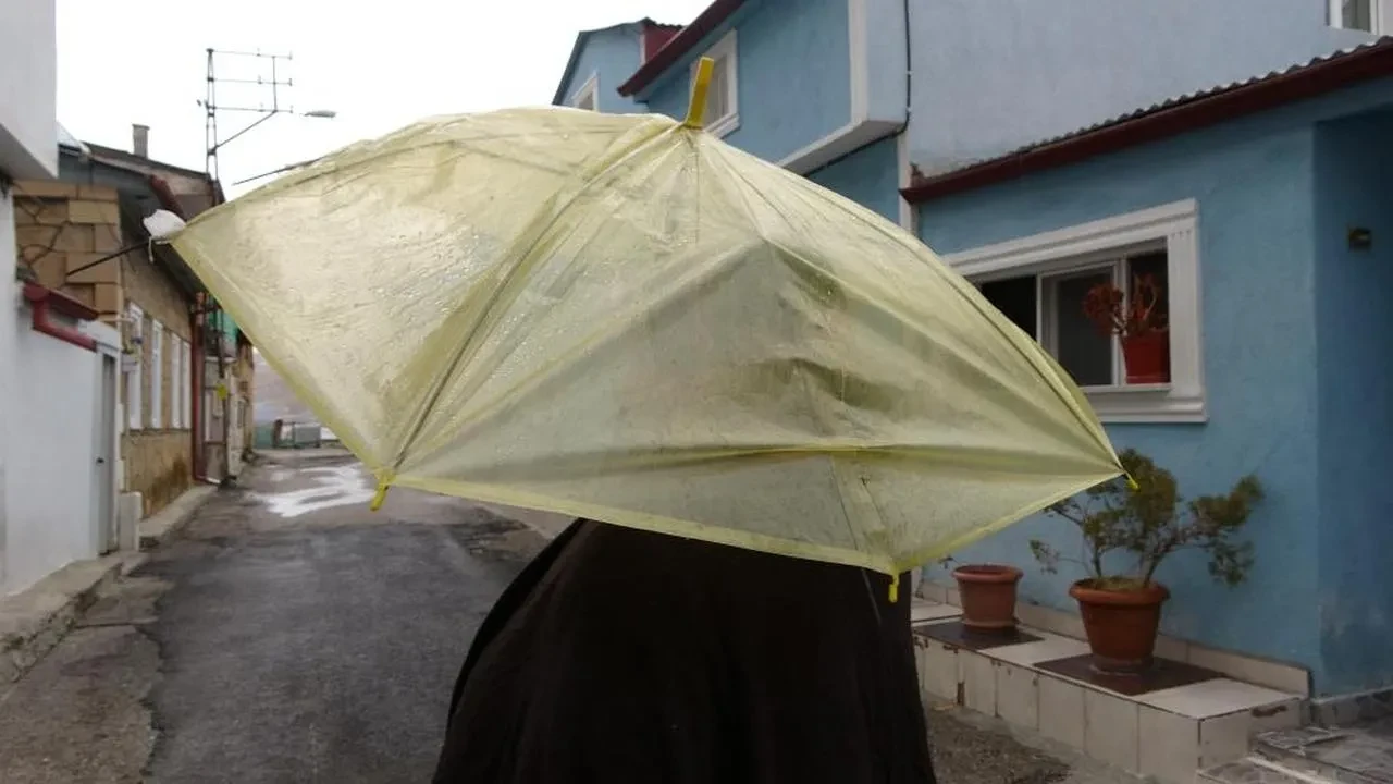 Erzincan'da gök gürültülü sağanak yağış geliyor: Sel ve su baskınlarına karşı dikkat