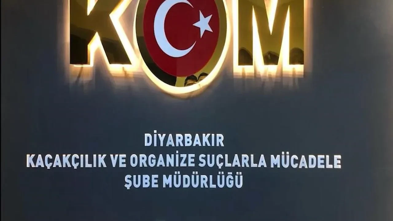 Polis Nisan'da Diyarbakır'da düzenlediği operasyonlarla kaçakçılığa darbe vurdu: 82 gözaltı, 5 tutuklama