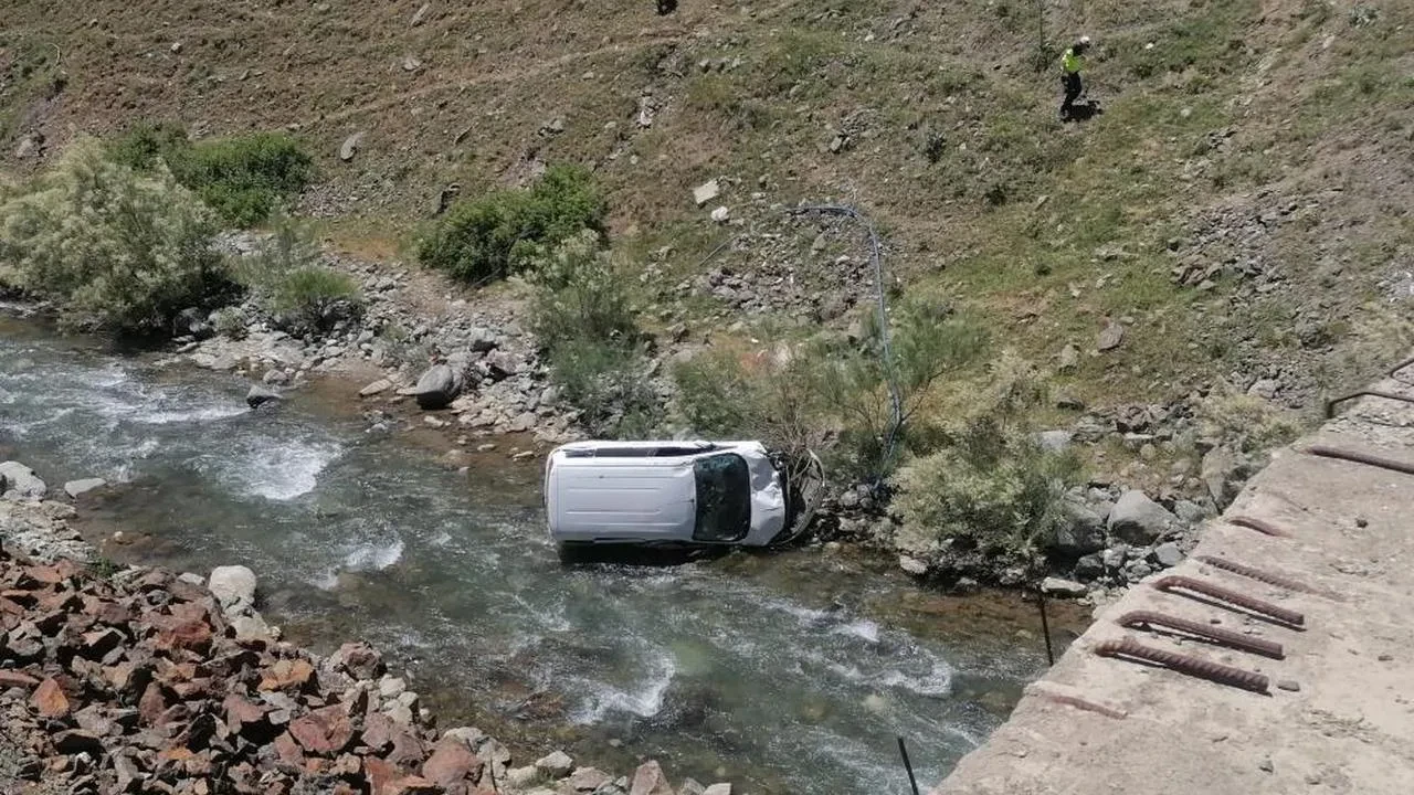 Batman'ın Sason ilçesinde feci kamyonet kazası