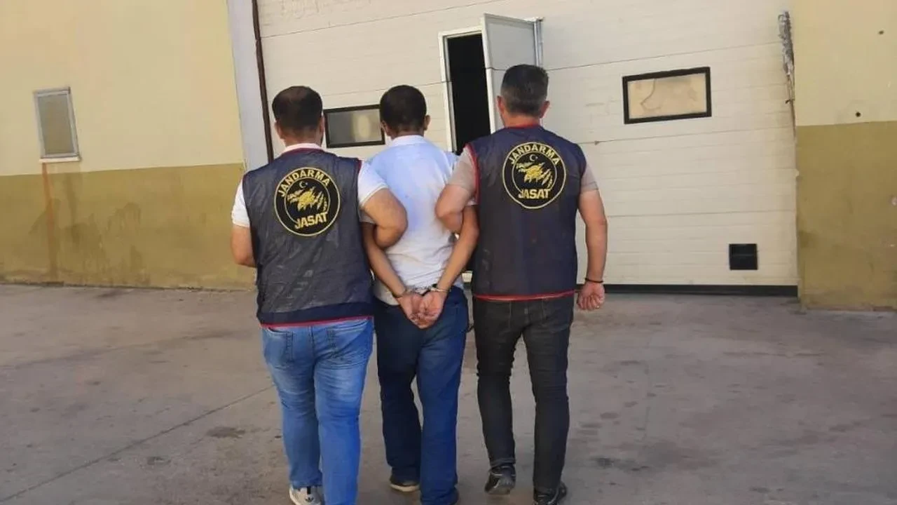 Gaziantep'te aranan hırsızlık hükümlüsü Şahinbey'de yakalandı