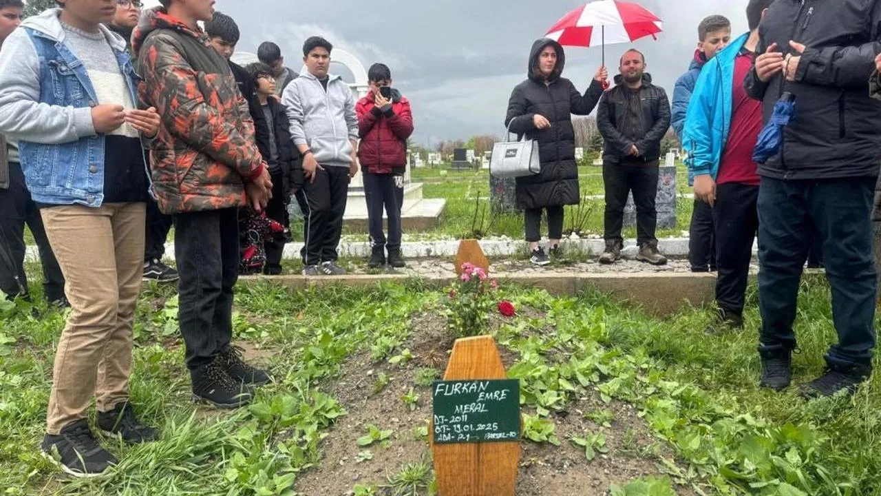 Sınıf arkadaşları küçük Furkan'ı unutmadı: Furkan'ın adı kütüphanede yaşayacak