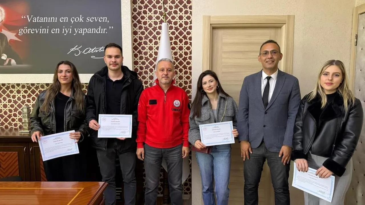 Gençlerin renkli dokunuşu: Düzce Üniversitesi öğrencileri hastaneleri nasıl renklendirdi?