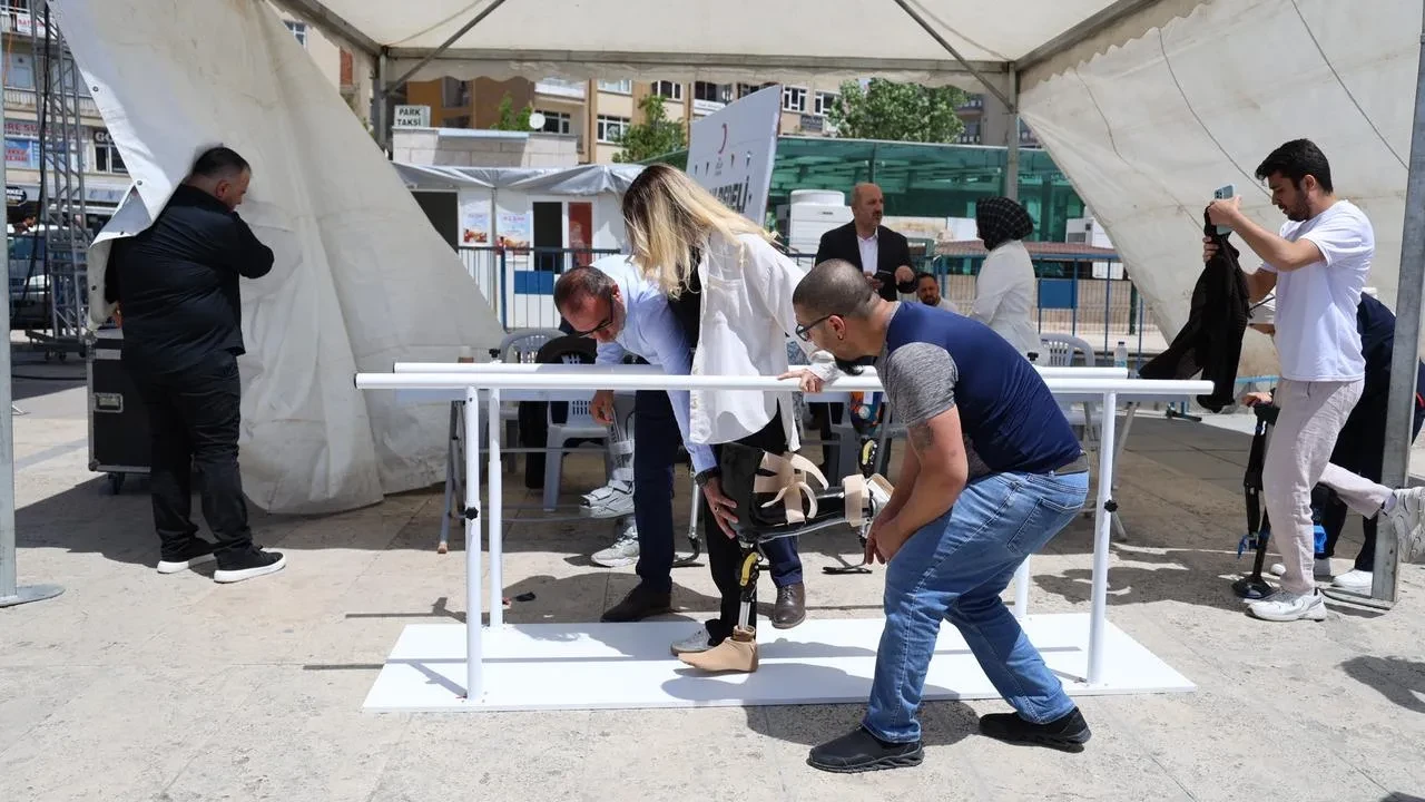 Kırşehir Bilim Şenliğinde engelli yaşamı deneyimlendi