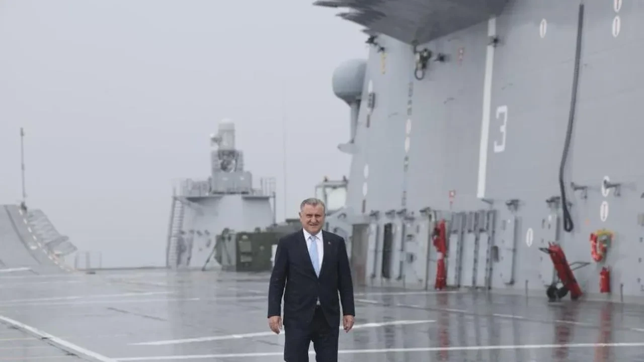 TCG Anadolu İstanbul'dan Samsun'a Milli Mücadele yolculuğuna başladı