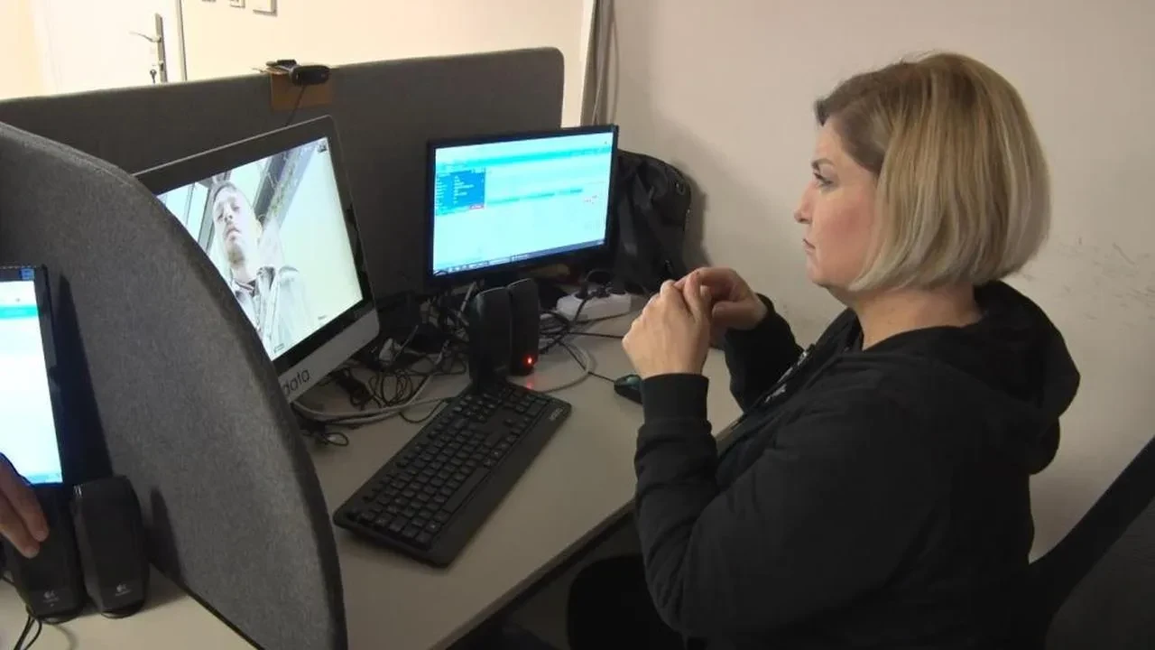 Engelsiz Sağlık İletişim Merkezi (ESİM) ile işitme engellilere 7/24 sağlık desteği