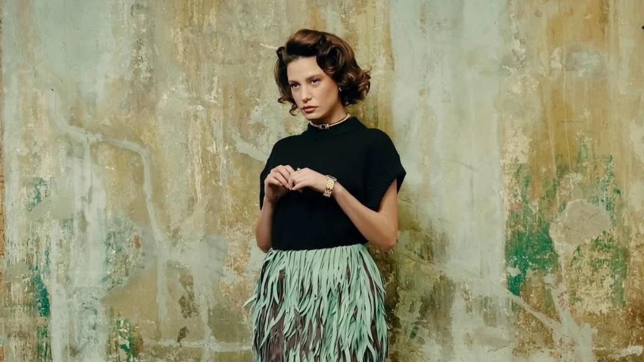 Serenay Sarıkaya: Uzun aradan sonra hayranlarının karşısında