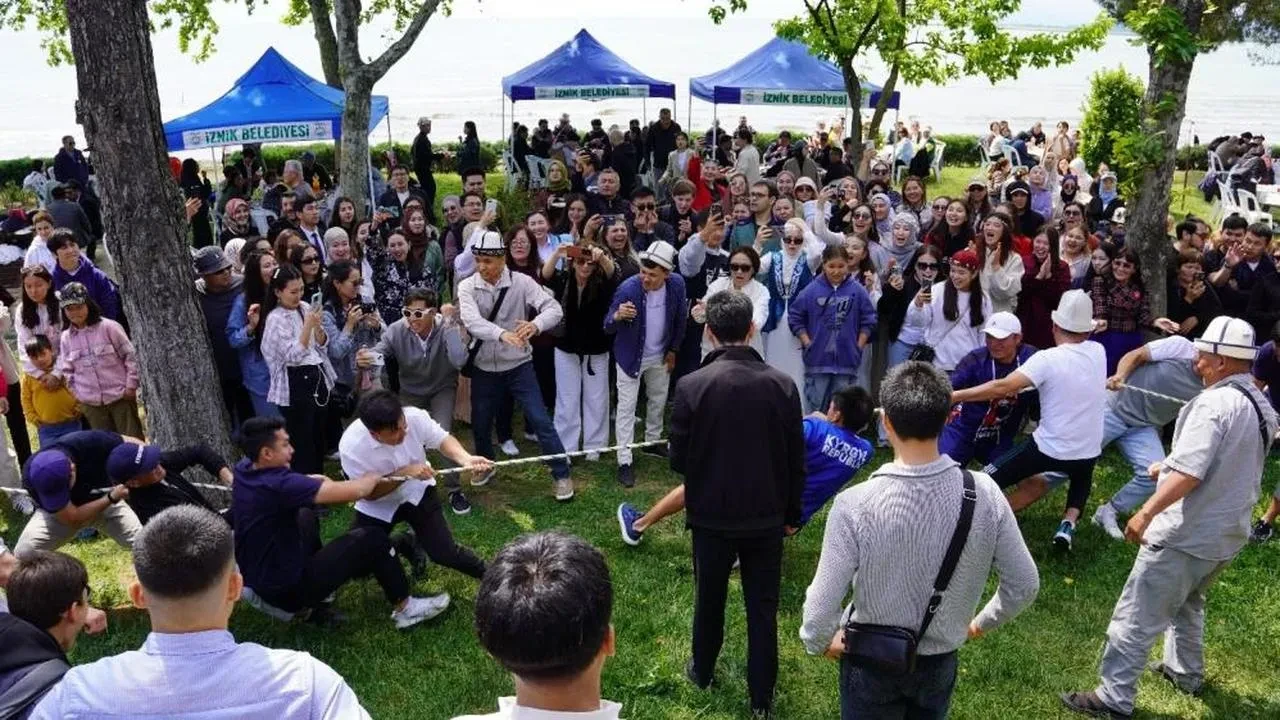 Bursa İznik'te Kırgız Şenlikleri coşkuyla kutlandı: Şenlikte renkli görüntüler yer aldı