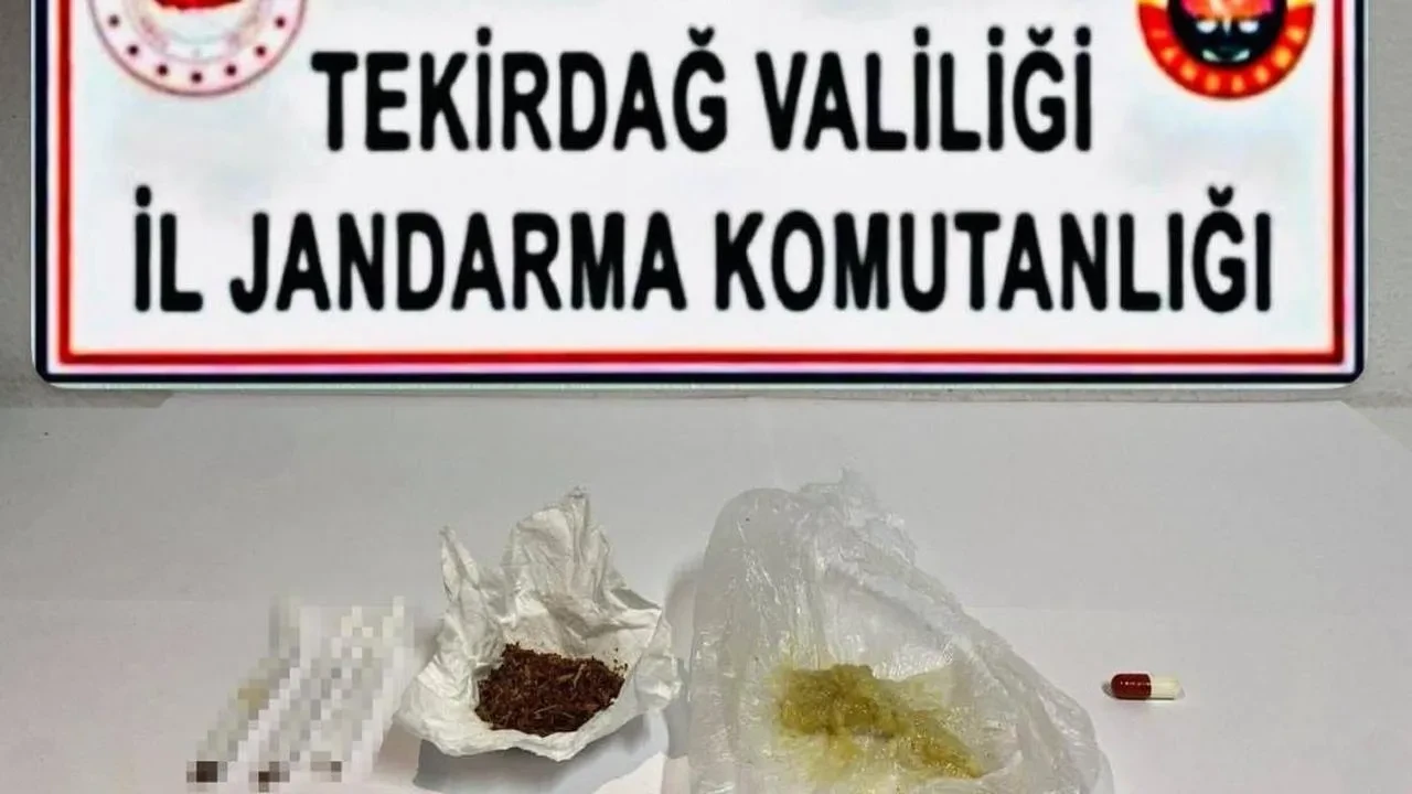 Tekirdağ'da eş zamanlı operasyon: Silah ve uyuşturucuya geçit yok