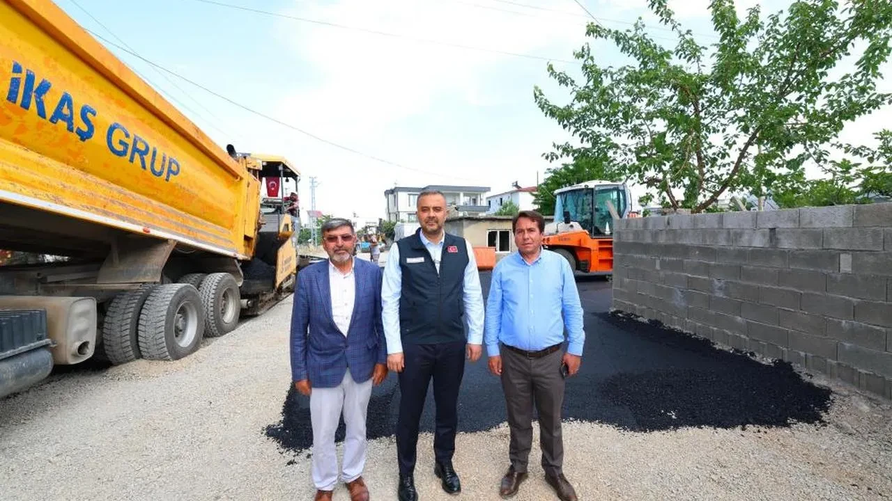 Onikişubat Belediyesi üç mahalleye dev asfalt yatırımı yaptı