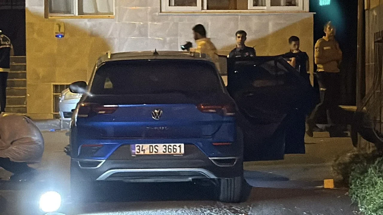 Fatihte araç içinde yolcu sürücüyü öldürdü