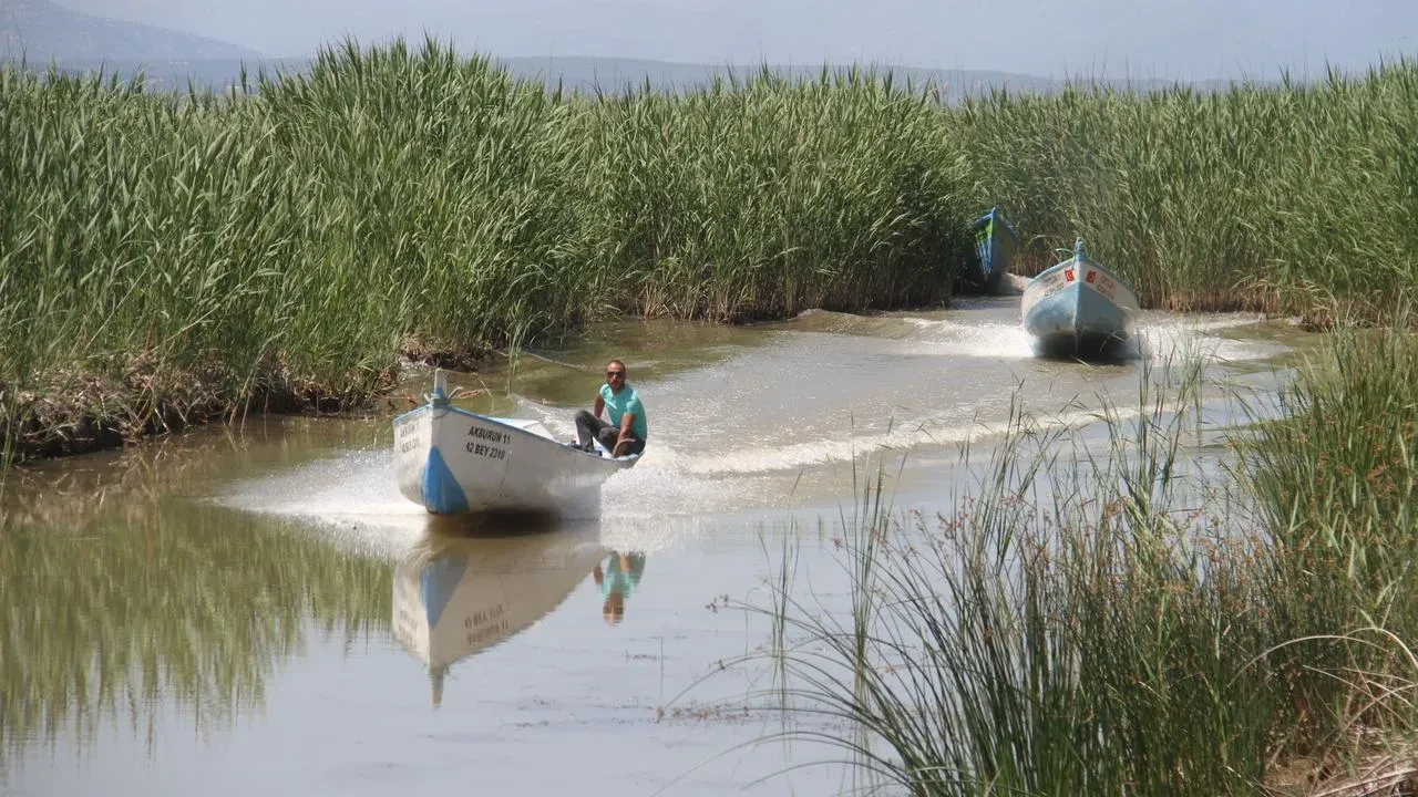 Beyşehir Gölü balıkçıları yeni av sezonuna başladı