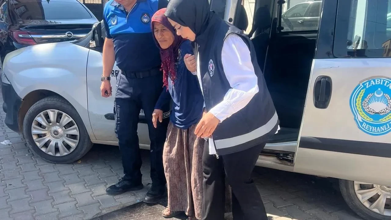 Başkan Yumuşak yaşlı kadına merhamet örneği gösterdi