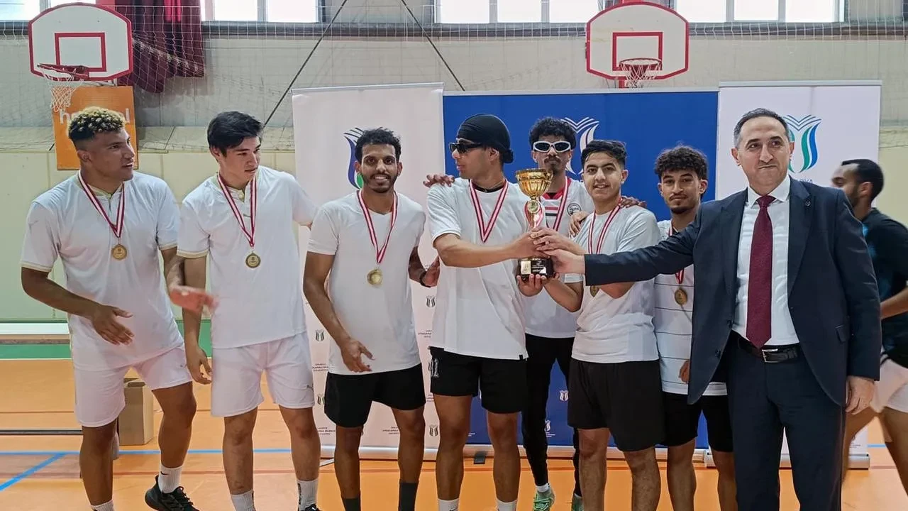 SUBÜ futsal şampiyonları ödüllerini törenle aldı