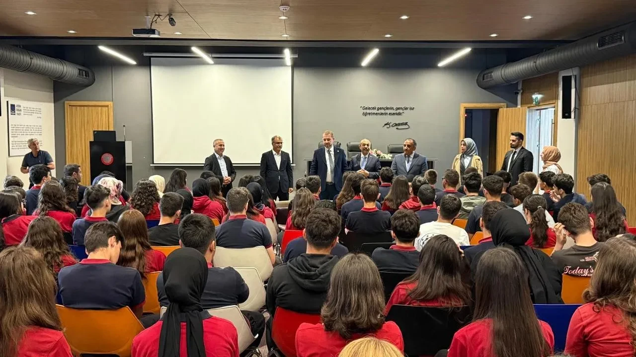 Erzincan öğrencileri dijital hukuk eğitimiyle buluştu