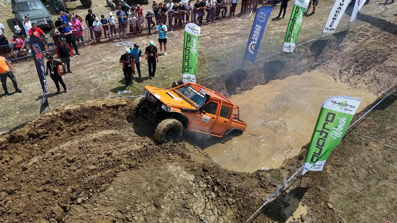 Gebze Offroad Festivali 150 araçla heyecan yaşatıyor