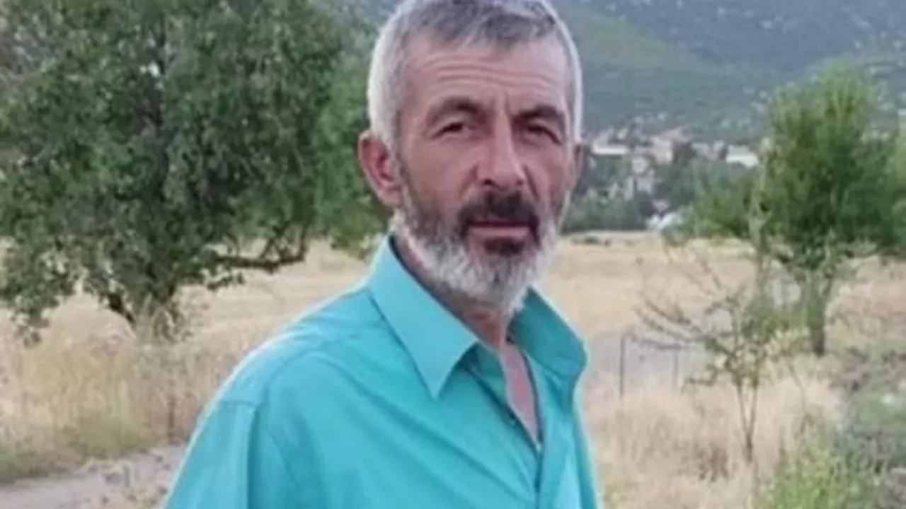 Denizli Acıpayam tarlasında park halindeki araçta ceset bulundu