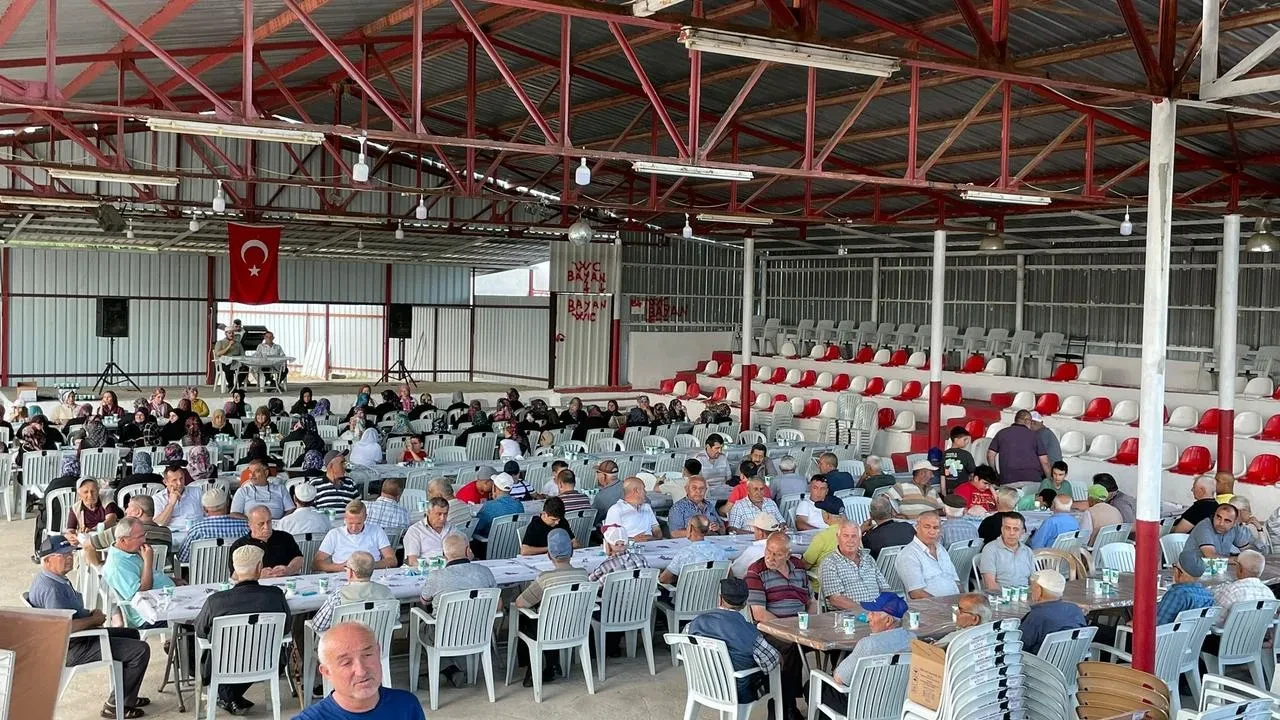 Geçkinli köyünün asırlık bayram mevlidi yaşatılıyor