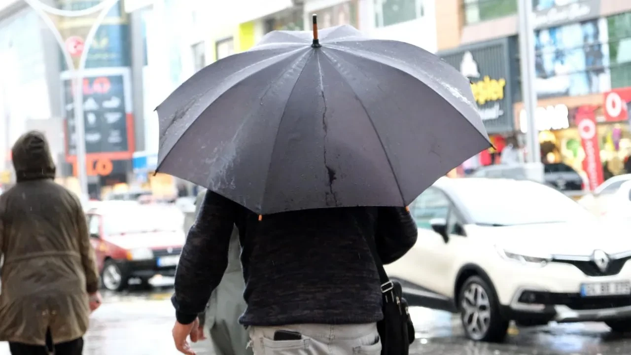 Erzincanda kuvvetli fırtına ve sağanak yağış geliyor