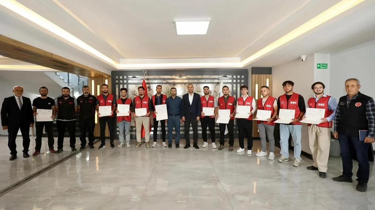 Niğde Belediyesi gönüllü itfaiyecilerle afetlere hazırlanıyor