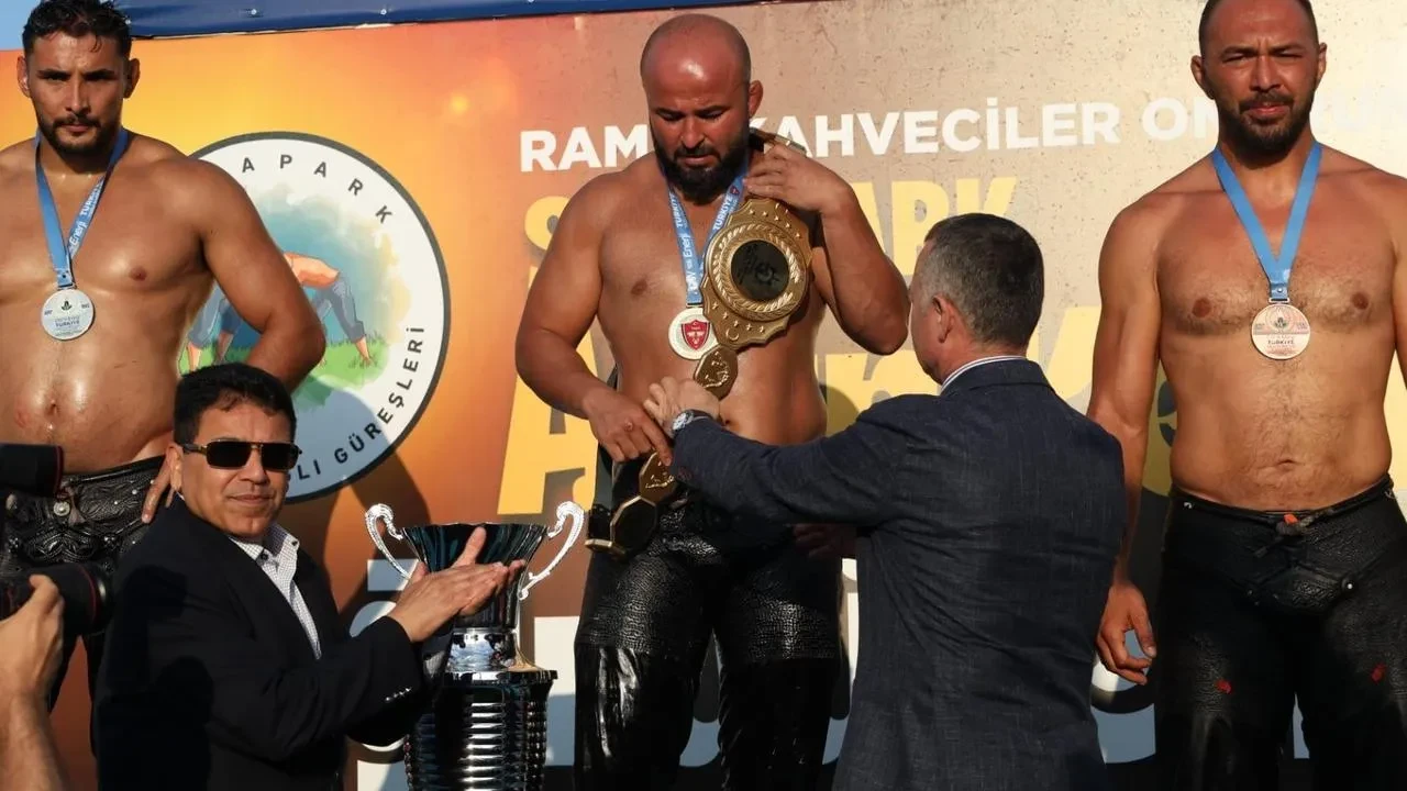 Orhan Okulu Sekapark altın kemer şampiyonu oldu