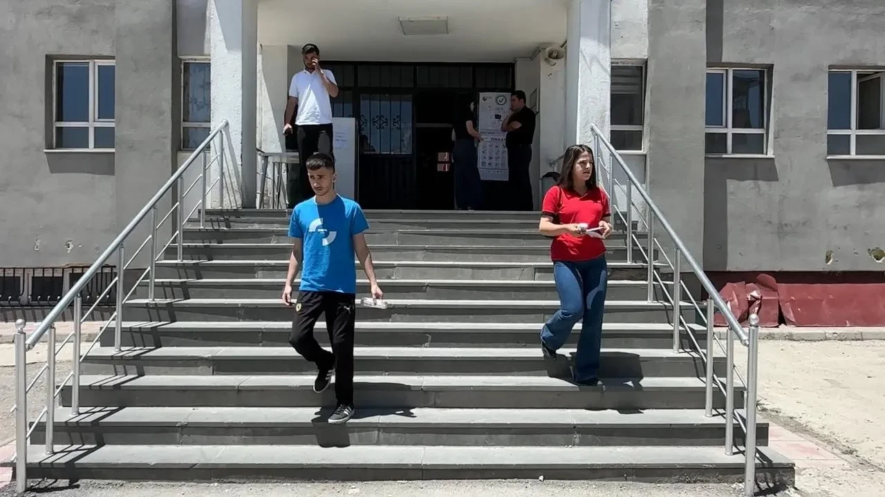 Yüksekova YKS ikinci oturum sınavı tamamlandı