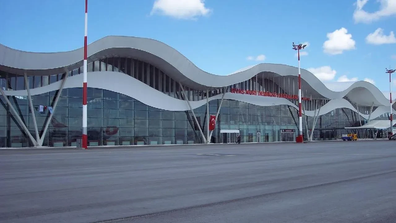 Sivas Nuri Demirağ Havalimanı 200 bin yolcuya ulaştı