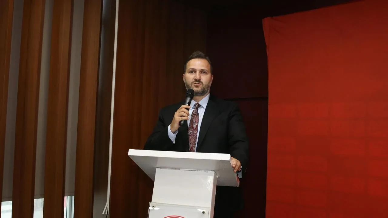 Ümraniyespor Başkanlığına Ömür Aydın Yeniden Seçildi