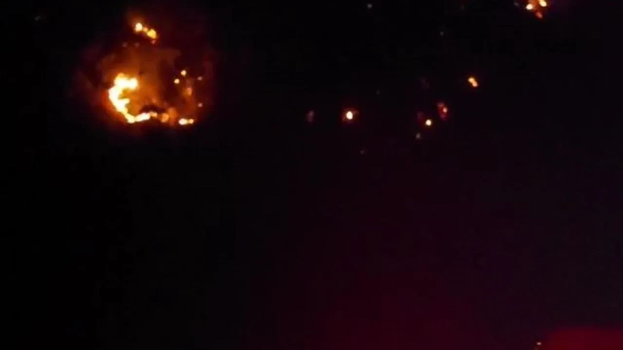 Gece görüşlü helikopterler Aydın orman yangınına müdahale ediyor