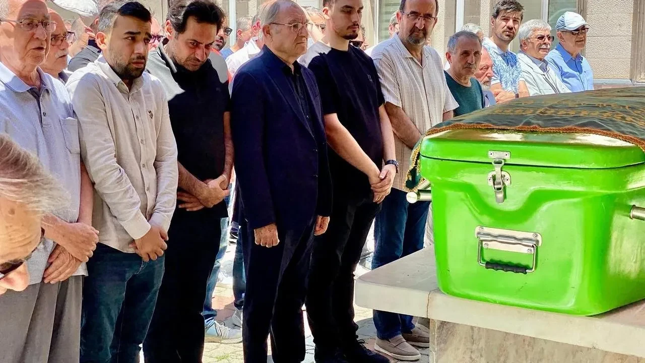 Başkan Vekili Ali Marım amcaoğlu Fikret Marımı uğurladı