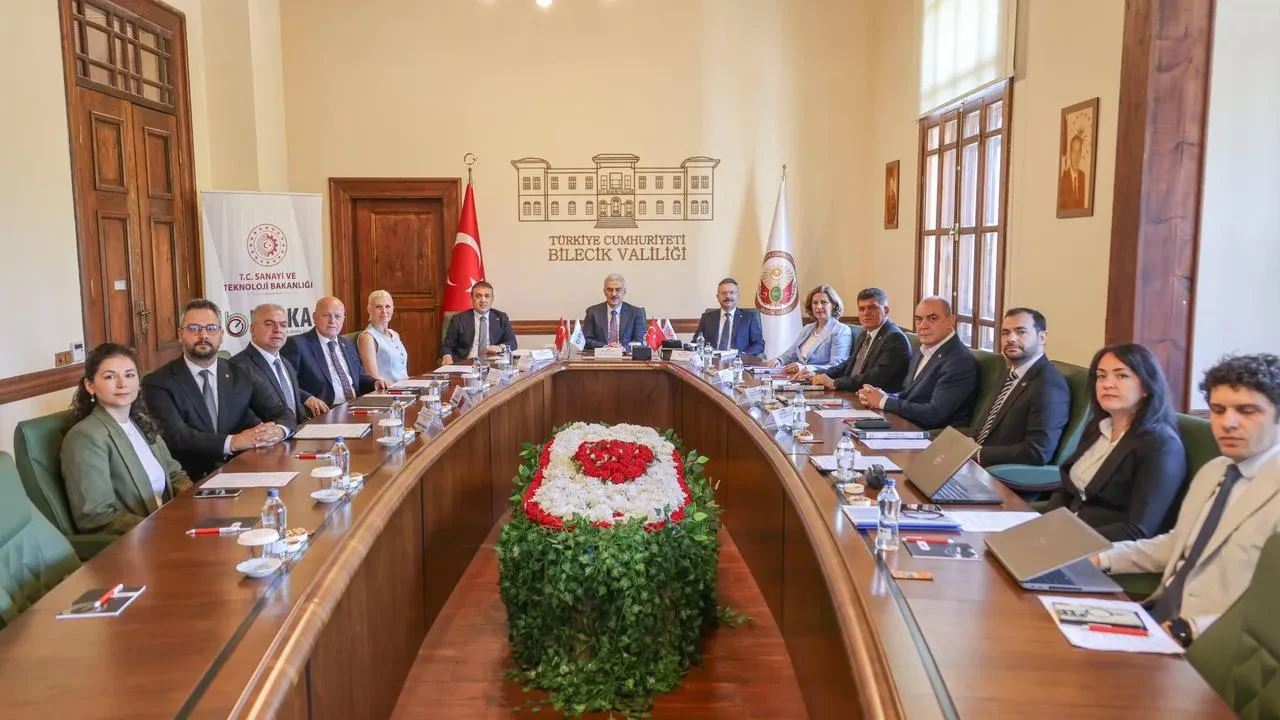 Vali AKSOY BEBKA yönetim kurulu toplantısına katıldı